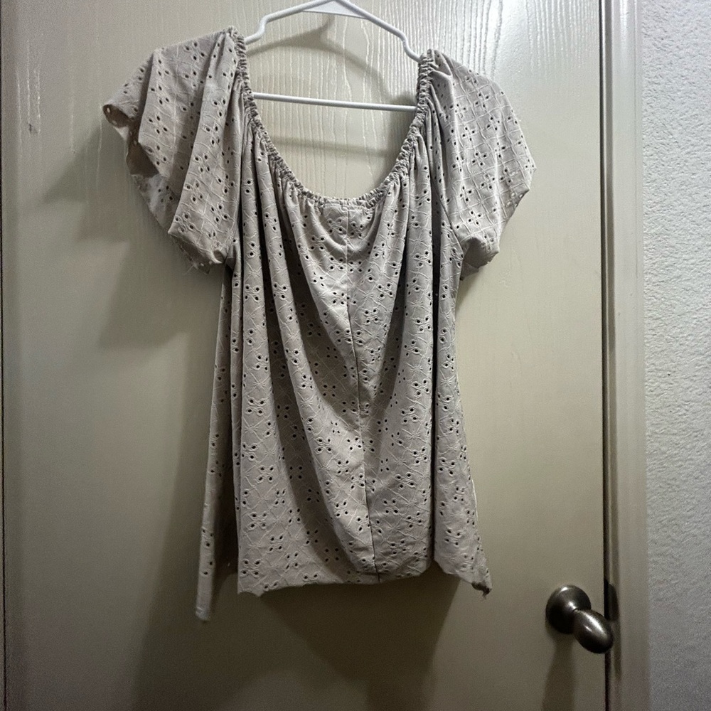 Cream Boho on/off the shoulder shirt